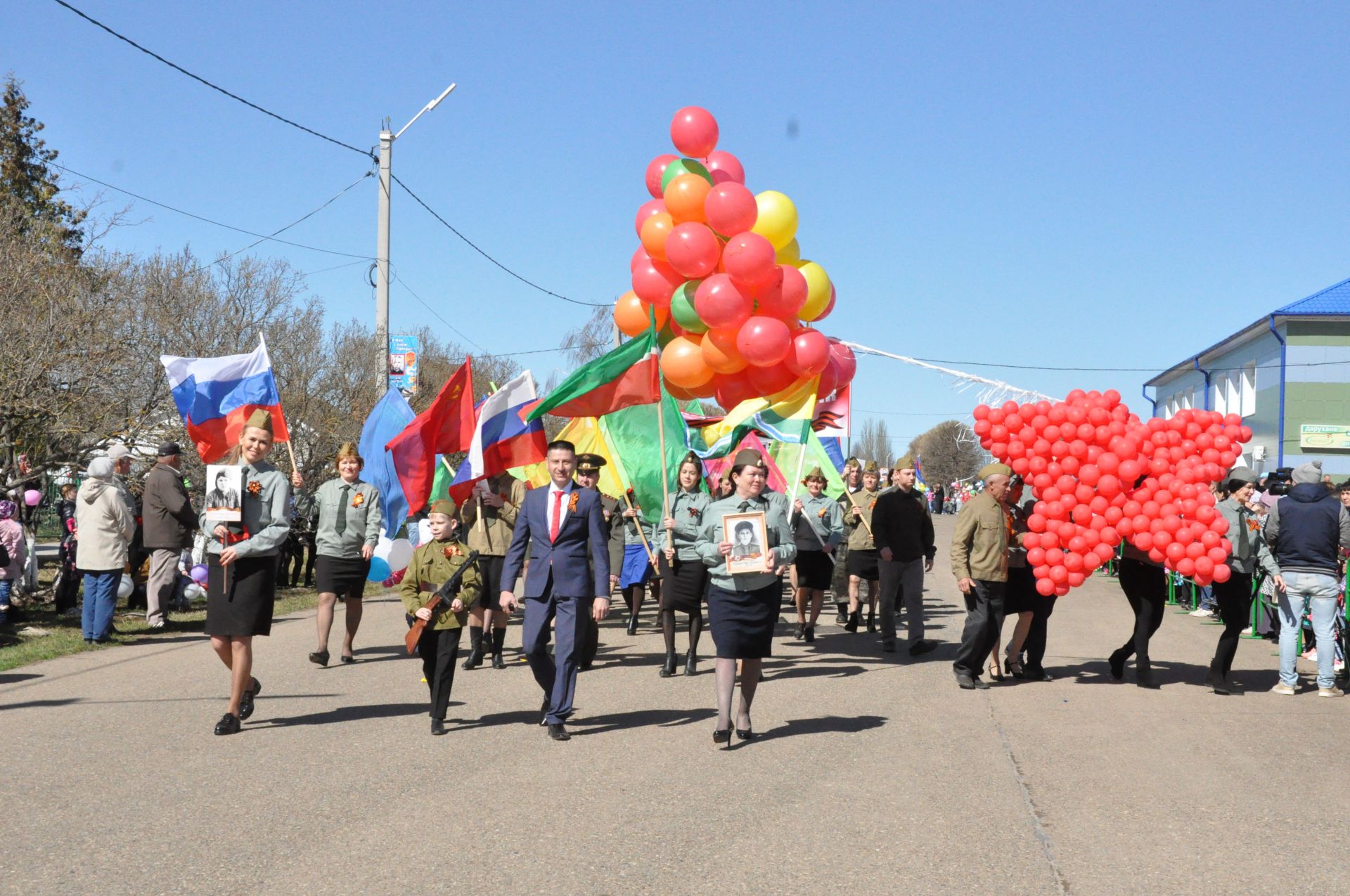 Сабада Бөек Җиңүнең 73 еллыгына багышланган парад - 2 нче өлеш