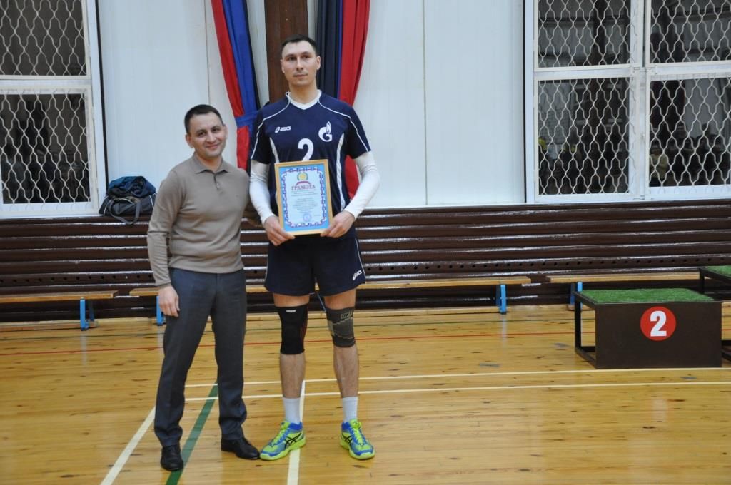 Саба муниципаль районының хезмәт коллективлары ир-атлары арасында волейбол чемпионатының уеннары