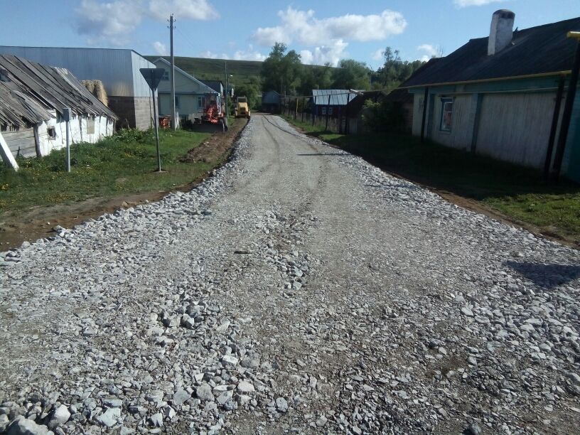 Сатыш авыл җирлеге биләмәсендә үзарасалым акчасына юл ремонтлау эшләре алып барыла