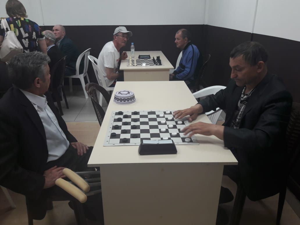 Республика күләмендә булып узган шашка-шахмат турниры