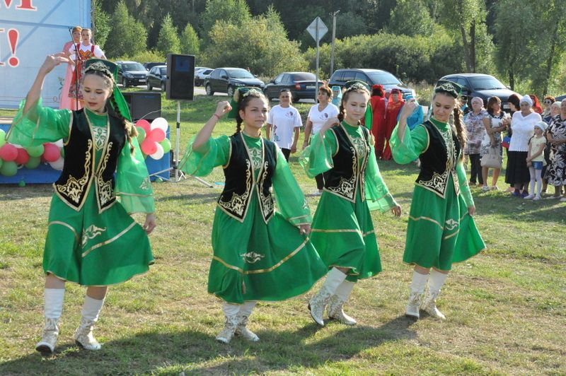 Шәмәрдәндә Республика көне  уңаеннан бәйрәм  чаралары  үткәрелде (фоторепортаж)