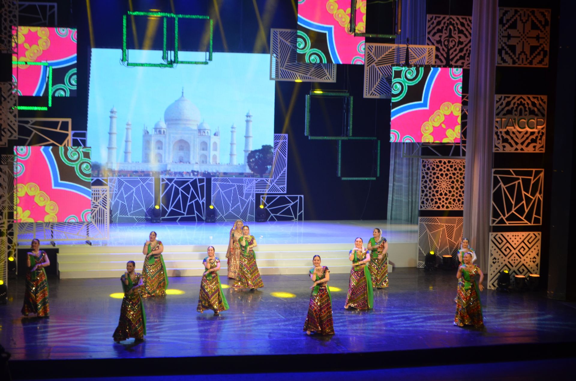 Халыклар бердәмлеге көне уңаеннан "Йортыбыз-Татарстан" фестиваленең Гала-концерты
