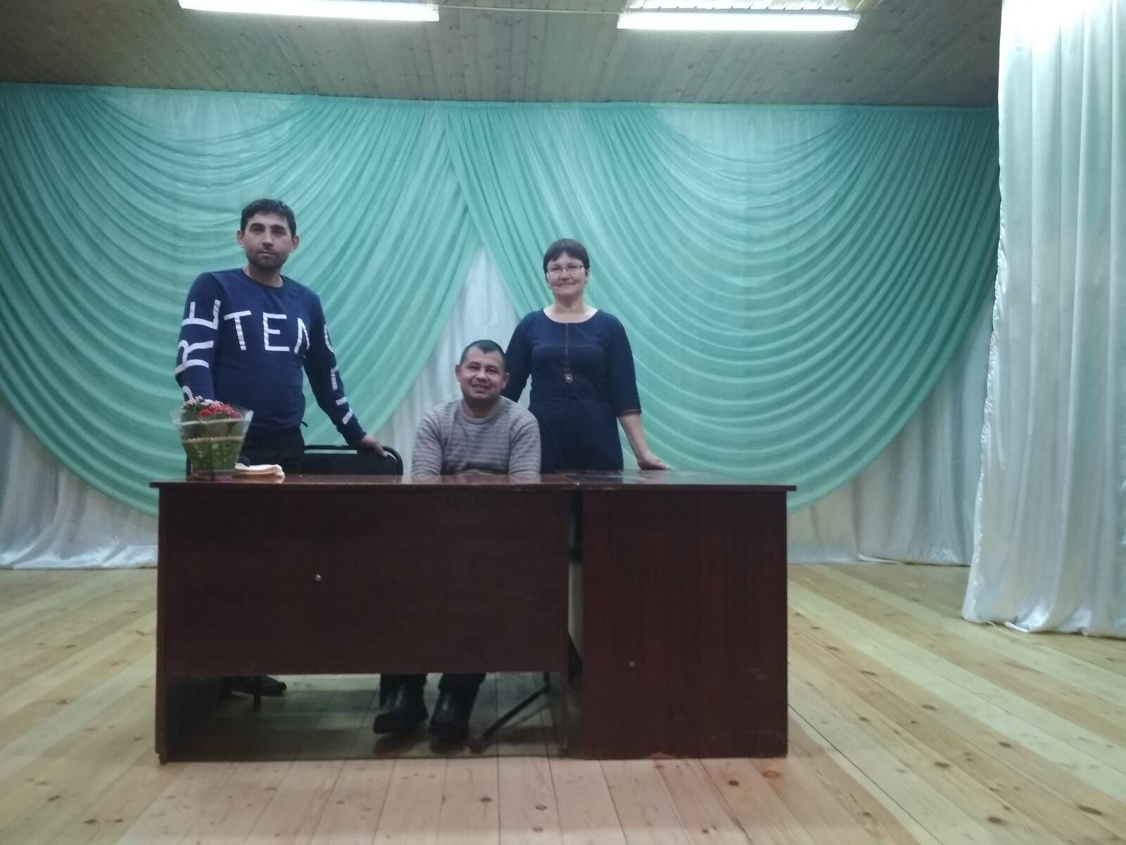 Кызыл-Мишә мәдәният йортында автор-башкаручы Раил Гаязов белән очрашу