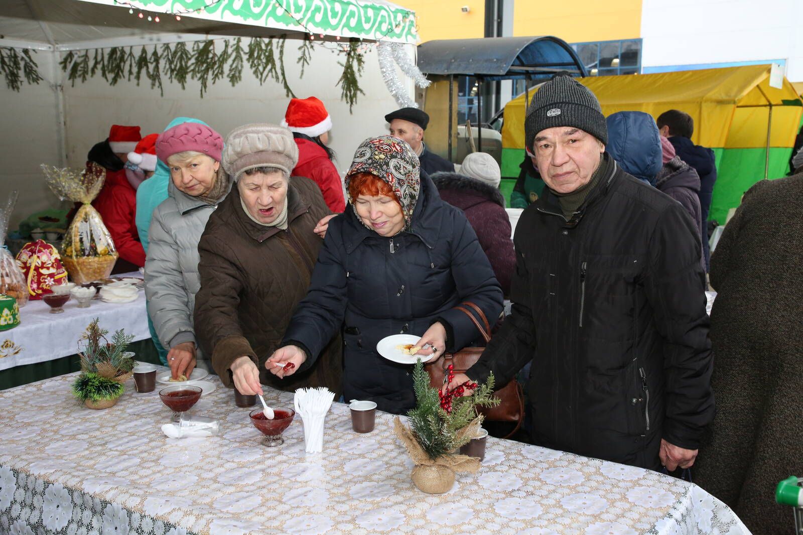 Рөстәм Миңнеханов “Казан” агросәнәгать паркында авыл хуҗалыгы ярминкәсендә булды