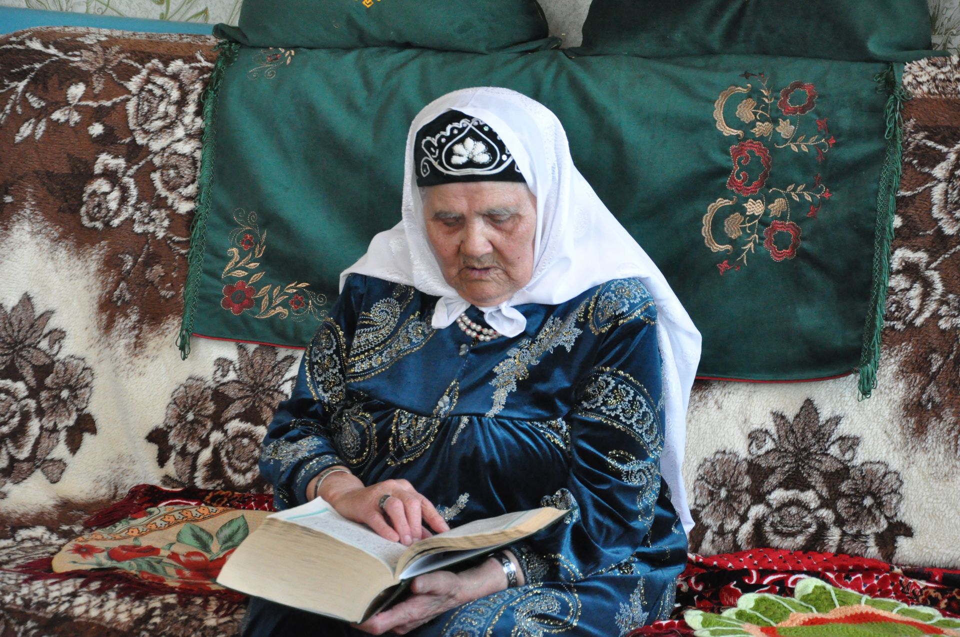 Тимершык авылында яшәүче Гөлҗиһан Хөсәен кызы Нурмиевага- 90 яшь