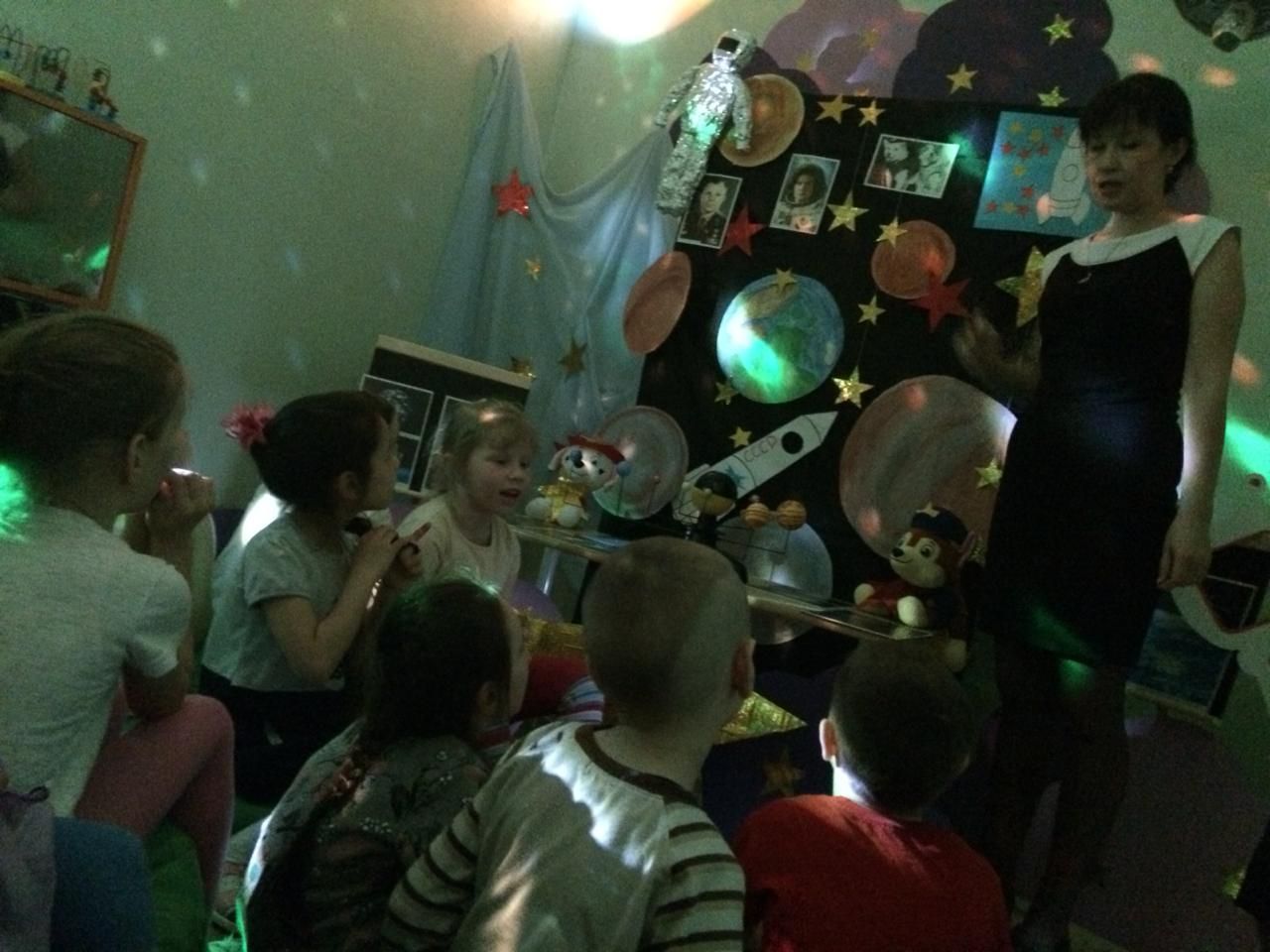 Байлар Сабасының "Балачак" балалар бакчасында космонавтика көне