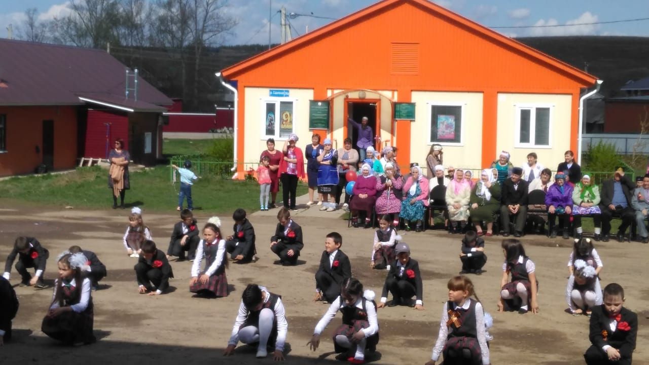 Сатыш авыл җирлегендә Бөек Җиңүнең 74 еллыгына багышланган парад