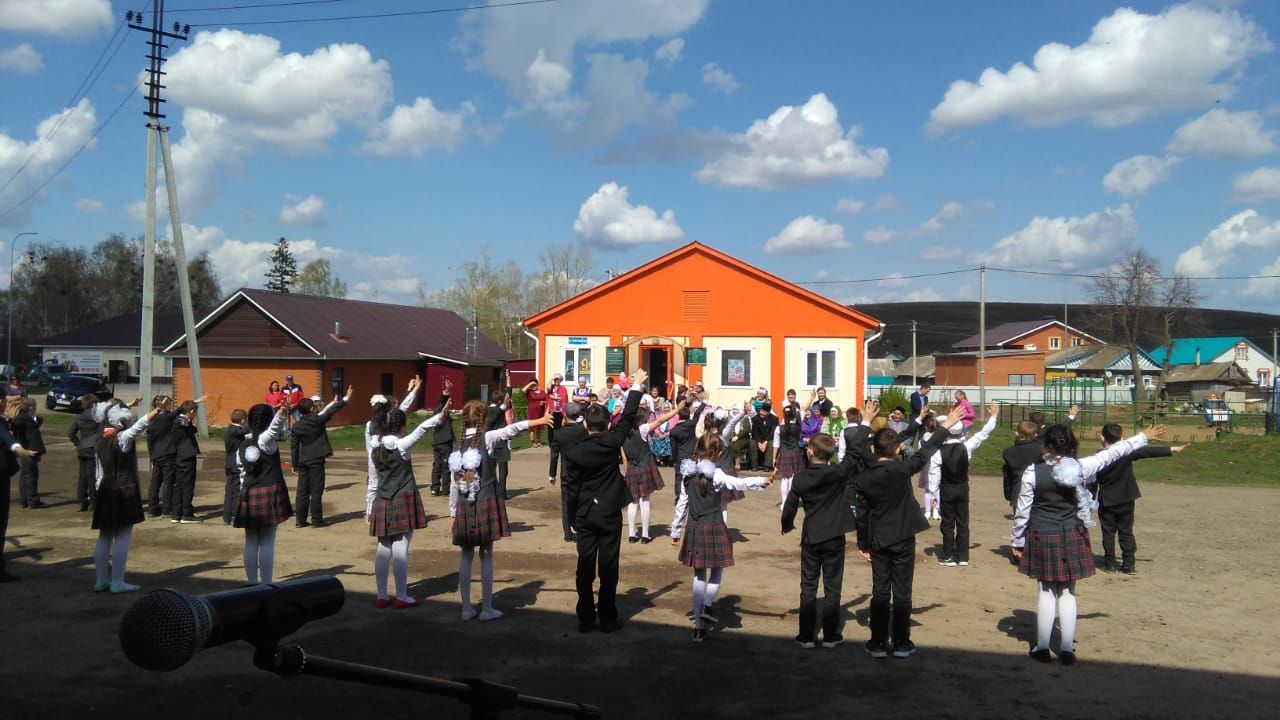Сатыш авыл җирлегендә Бөек Җиңүнең 74 еллыгына багышланган парад
