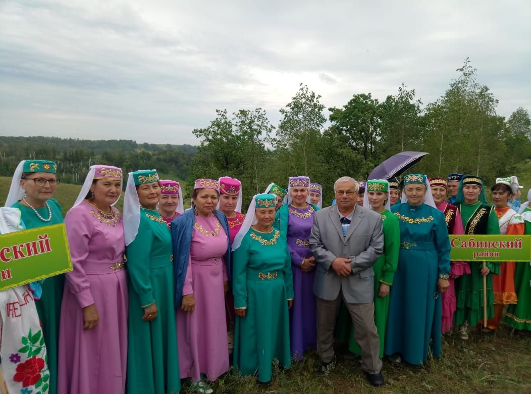 «Зиләйлүк» фольклор коллективы “Чатыр тауда җыен” фестивалендә