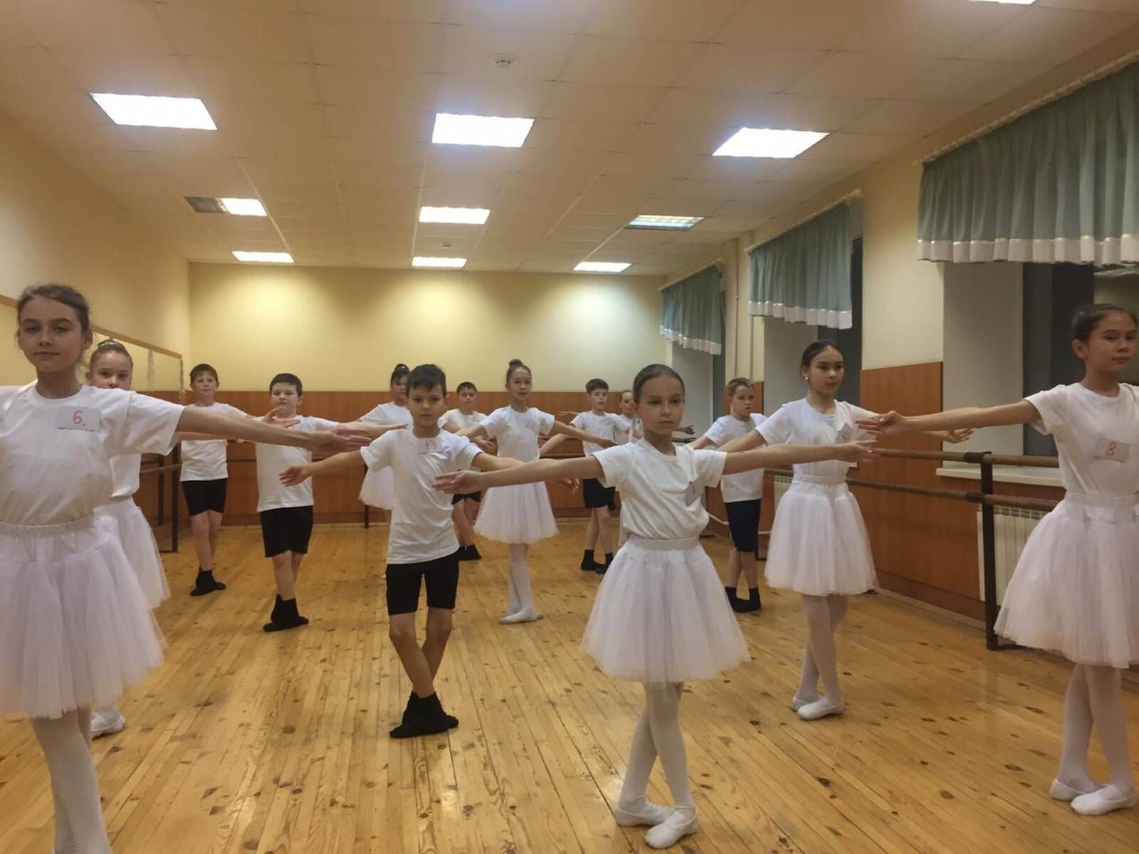 Саба балалар сәнгать мәктәбендә хореография бүлегенең 5 нче сыйныф укучыларының классик бию буенча беренче чыгарылыш имтиханы узды