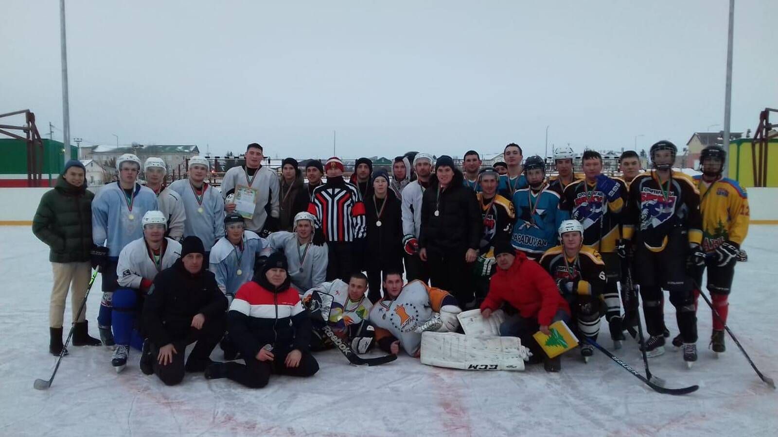 Ирләр командалары арасында хоккей буенча районара турнир