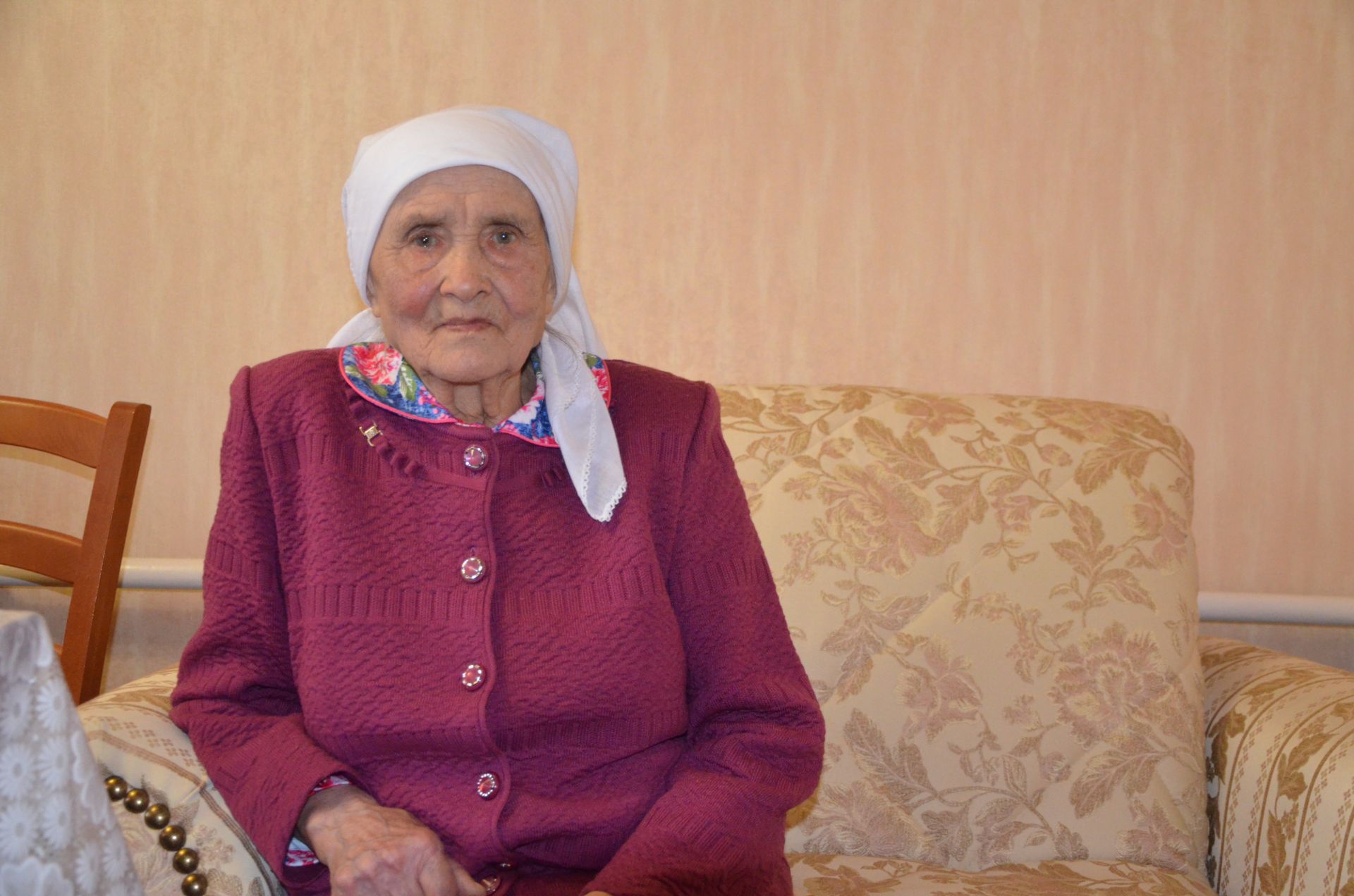 Шәмәрдән авылында яшәүче Гөлбану Гайфи кызы Филипповага - 90 яшь