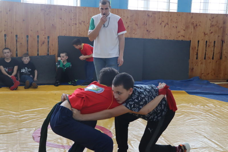 Түбән Шытсуда Мәгъсум Фәйзиев истәлегенә  көрәш 22 тапкырын  үткәрелде