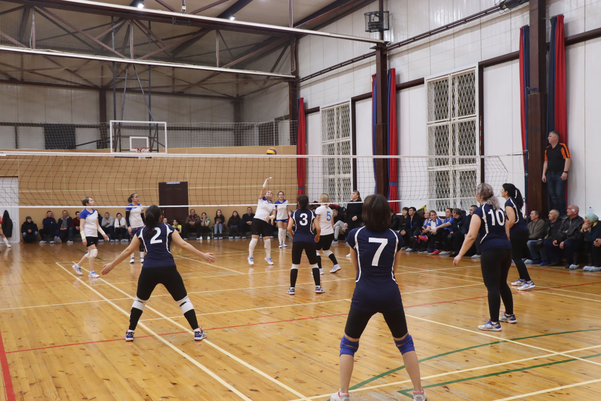Хатын-кызлар командалары арасында волейбол буенча зона уеннары тәмамланды