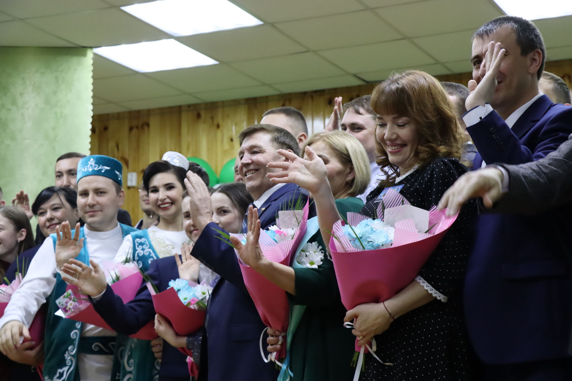 Саба муниципаль районы Советы һәм башкарма комитеты хезмәткәрләре, ветераннары "Жырлыйк әле" шоу-проектында көч сынашты