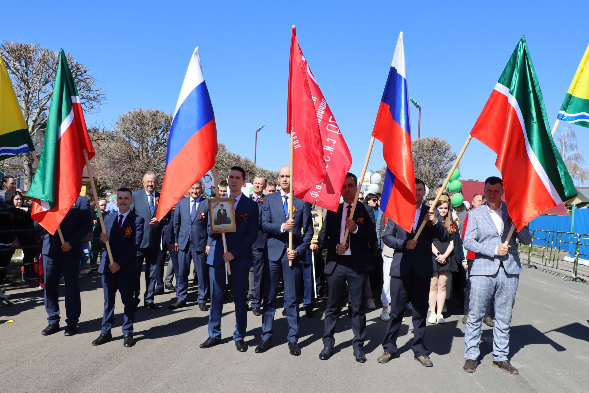 Байлар Сабасында Бөек Җиңүнең 77 еллыгына багышланган бәйрәм парады узды [фоторепортаж]