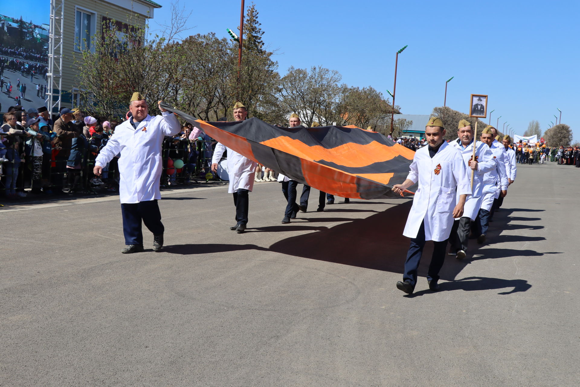 Байлар Сабасында Бөек Җиңүнең 77 еллыгына багышланган бәйрәм парады узды [фоторепортаж]