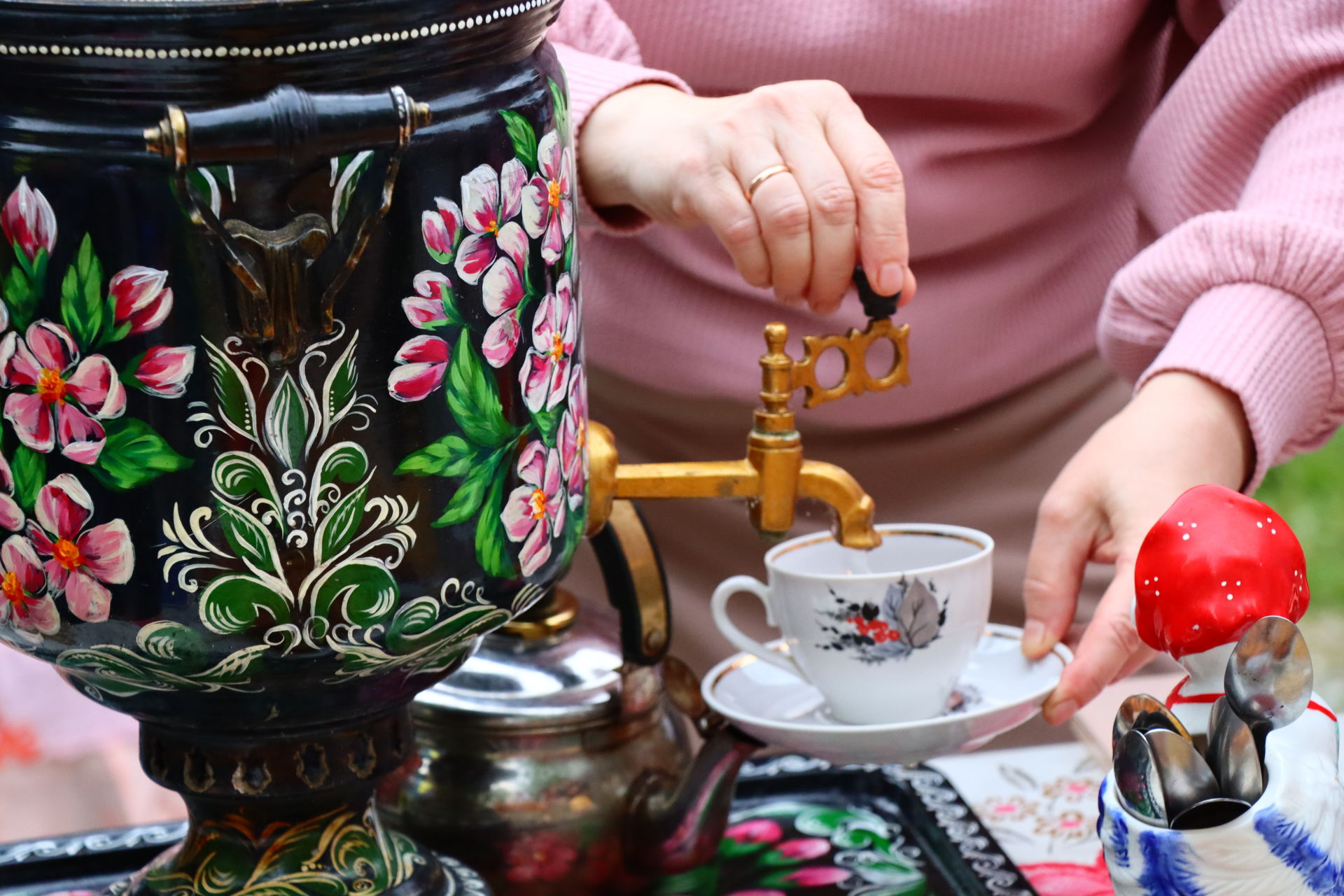 Кемдә яулык, кемдә сөлге - Саба гимназиясе коллективы Cабантуйга бүләк җыйды [фоторепортаж]