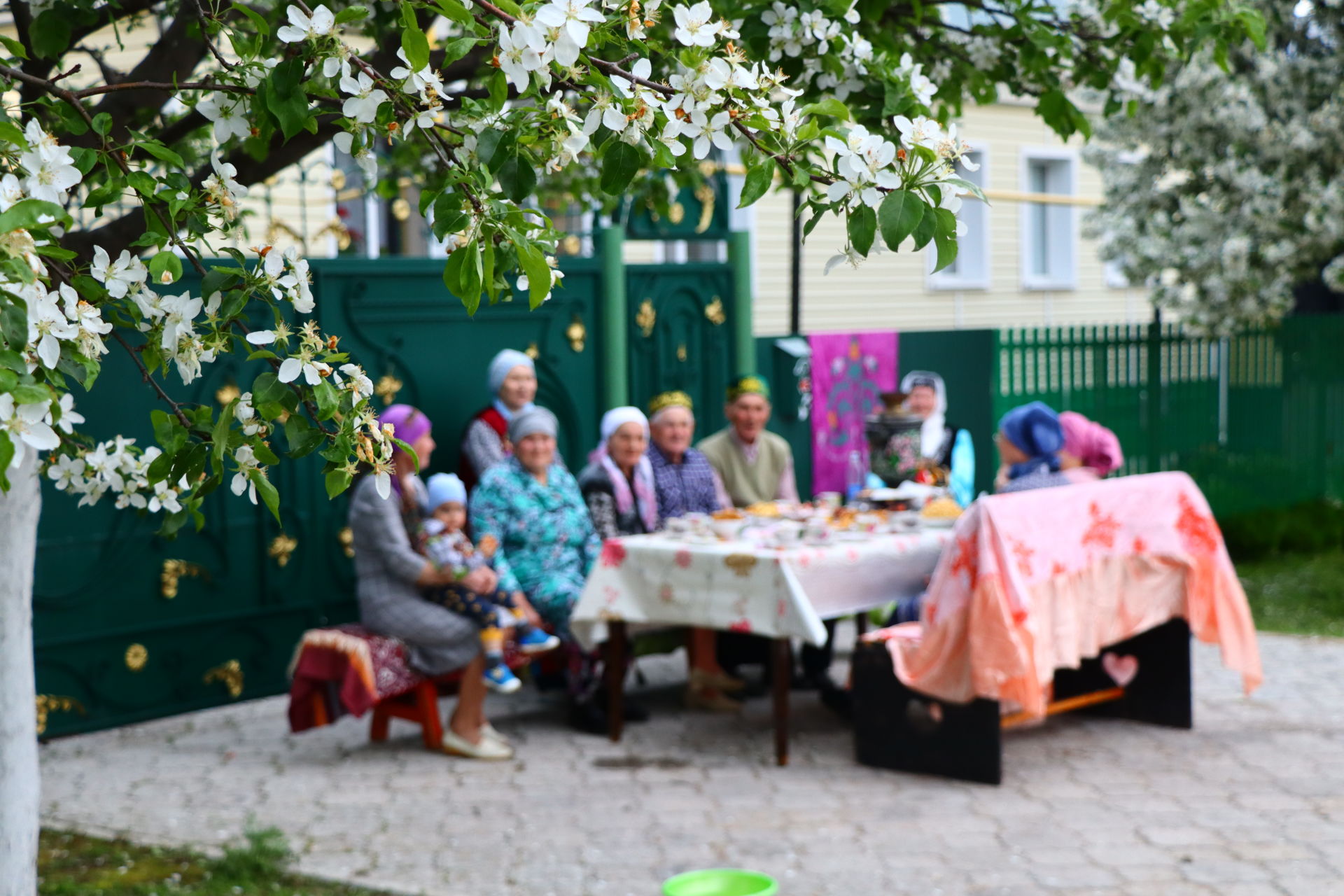 Кемдә яулык, кемдә сөлге - Саба гимназиясе коллективы Cабантуйга бүләк җыйды [фоторепортаж]