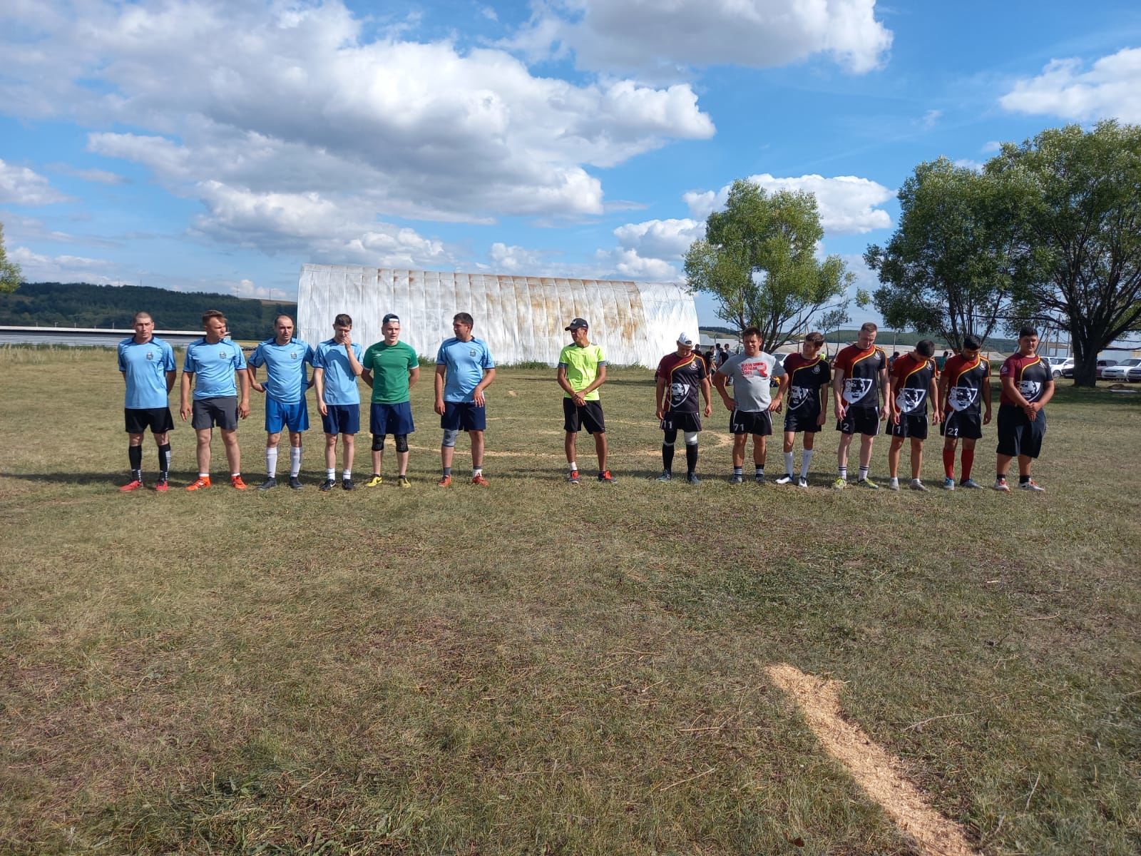 Сатыш авылында ир-атлар командалары арасында мини-футбол турниры