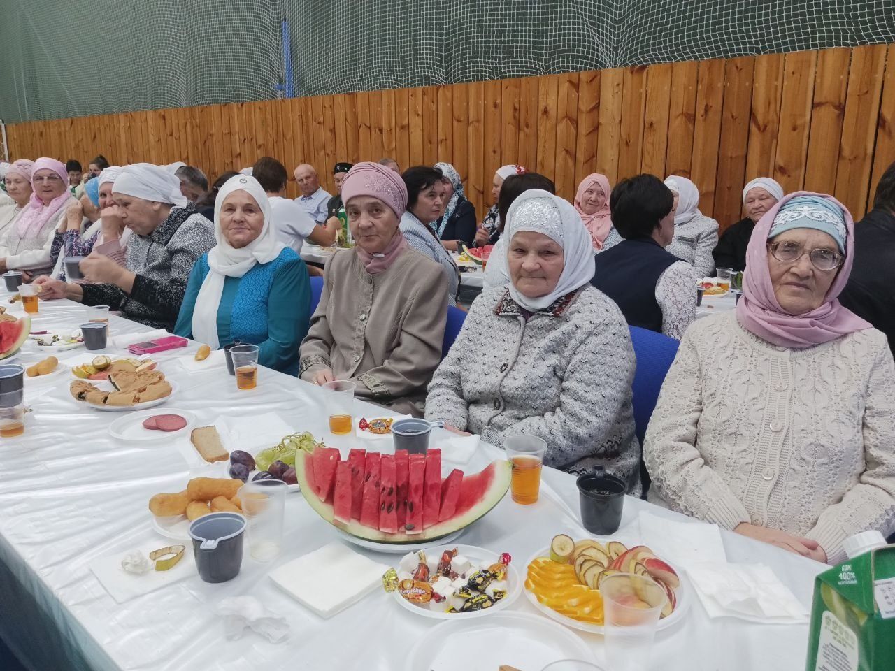 Тимершык мәдәният йортында өлкәннәрне Камал артистлары тәбрикләде
