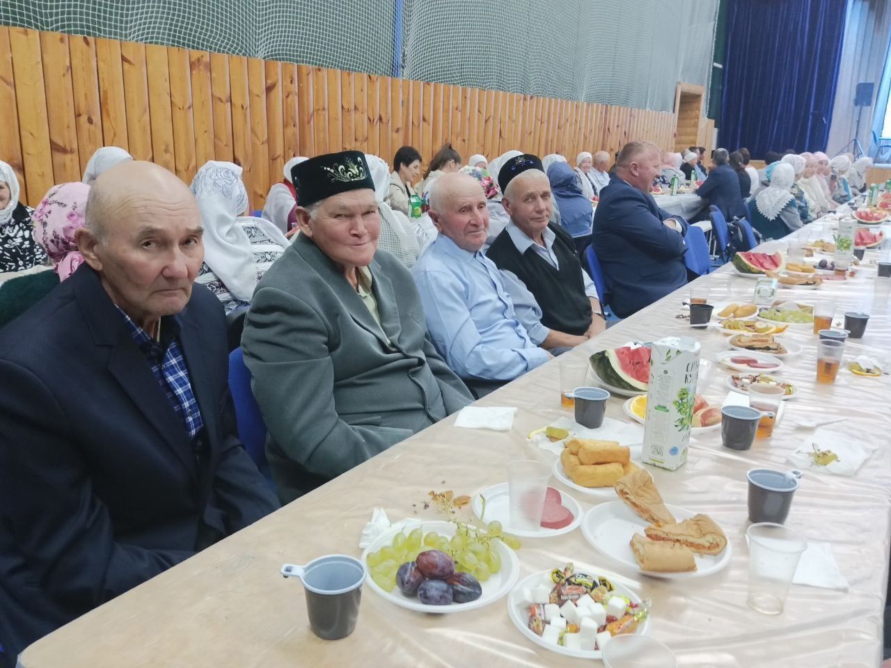 Тимершык мәдәният йортында өлкәннәрне Камал артистлары тәбрикләде
