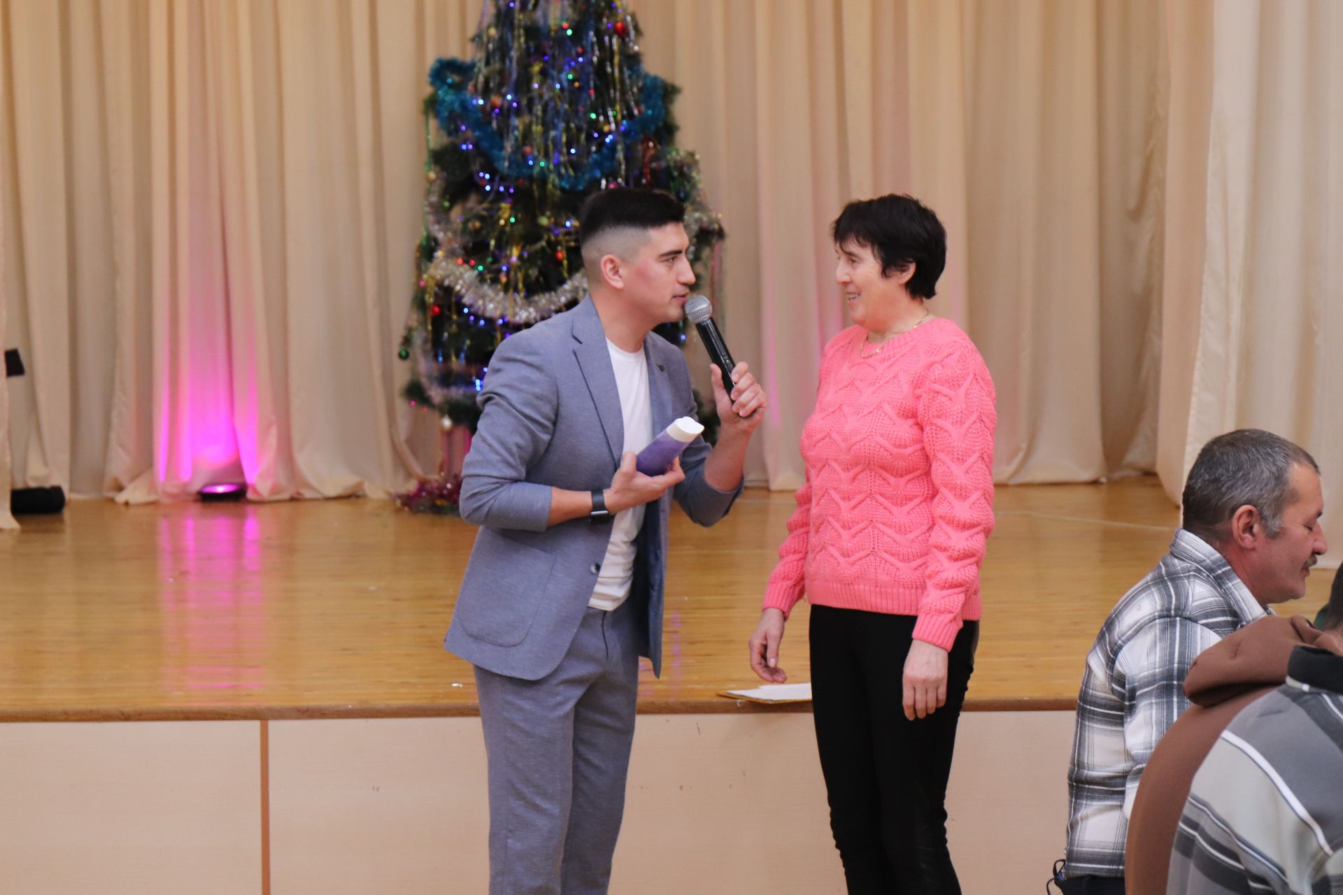«Игенче»ләрне Яңа ел  бәйрәмендә Зинирә Һәм Ризат Рамазановлар җырлап котлады