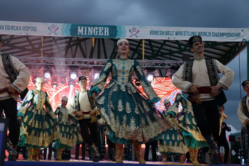 Миңгәрдә билбау  көрәше буенча дөнья чемпионатында  автомобиль Радик  Сәлаховка  бирелде