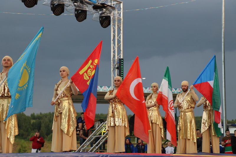 Миңгәрдә билбау  көрәше буенча дөнья чемпионатында  автомобиль Радик  Сәлаховка  бирелде