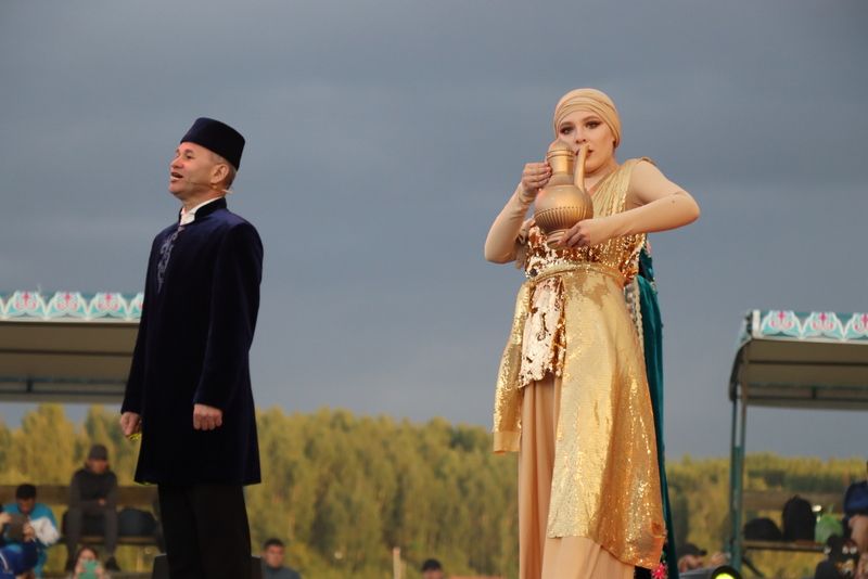 Миңгәрдә билбау  көрәше буенча дөнья чемпионатында  автомобиль Радик  Сәлаховка  бирелде