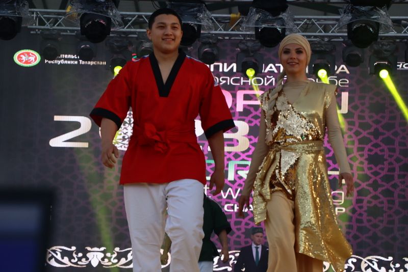 Миңгәрдә билбау  көрәше буенча дөнья чемпионатында  автомобиль Радик  Сәлаховка  бирелде