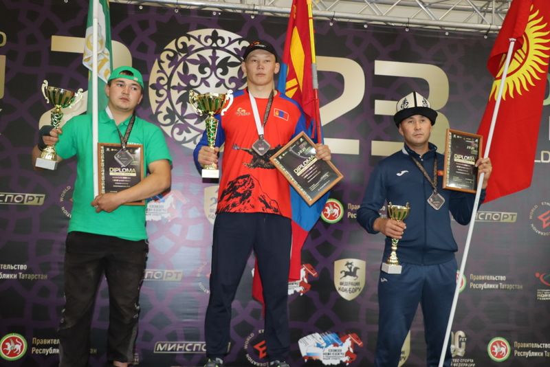 Сабада атларга утырып көрәшү буенча  дөнья  чемпионаты үтте