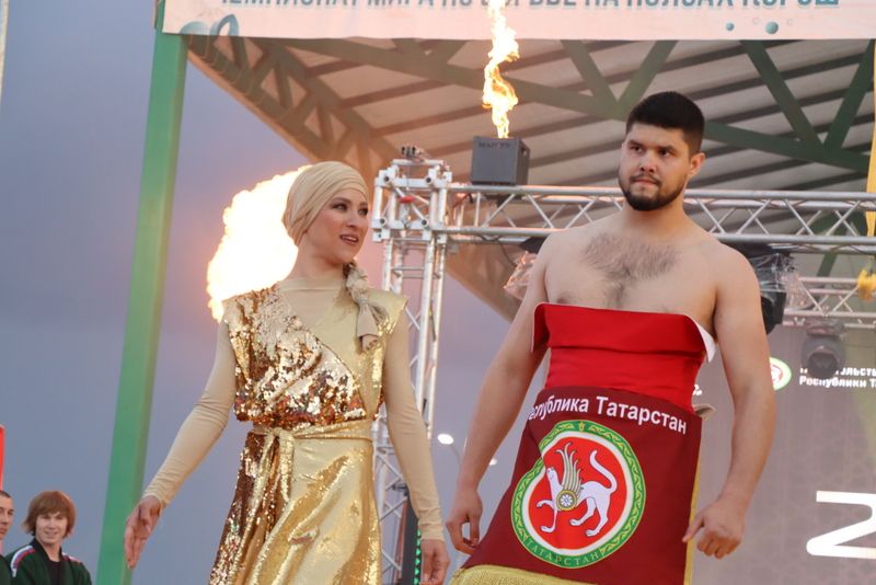 Миңгәрдә билбау  көрәше буенча дөнья чемпионатында  автомобиль Радик  Сәлаховка  бирелде