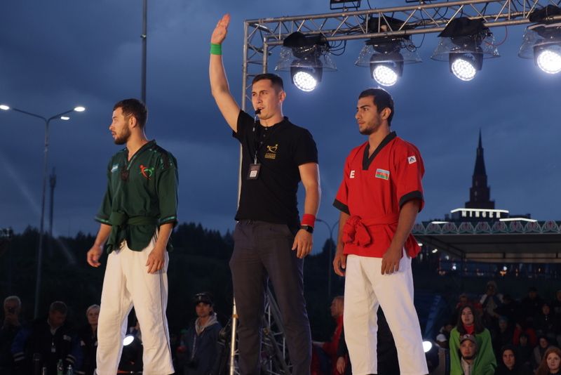 Миңгәрдә билбау  көрәше буенча дөнья чемпионатында  автомобиль Радик  Сәлаховка  бирелде