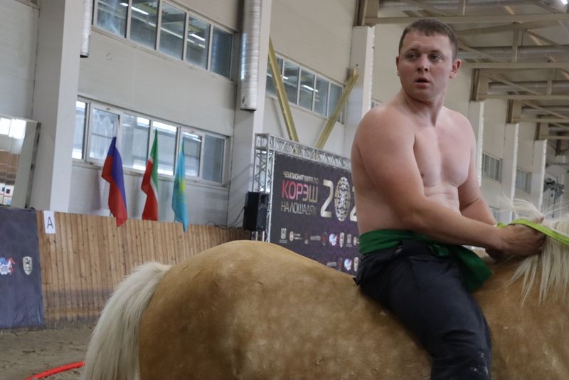 Сабада атларга утырып көрәшү буенча  дөнья  чемпионаты үтте