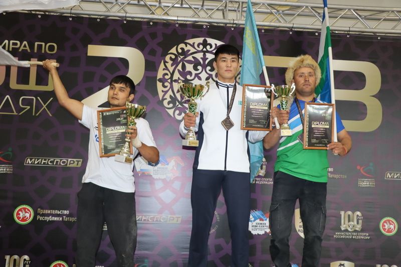 Сабада атларга утырып көрәшү буенча  дөнья  чемпионаты үтте