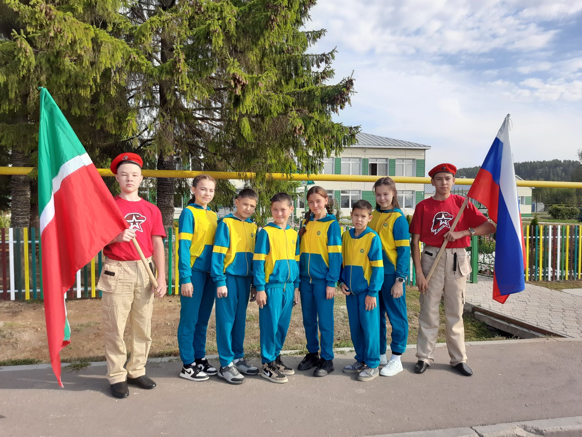 Эзмә мәктәбенең яшь спортчылары Кара диңгез буена “Президент ярышлары”на китте