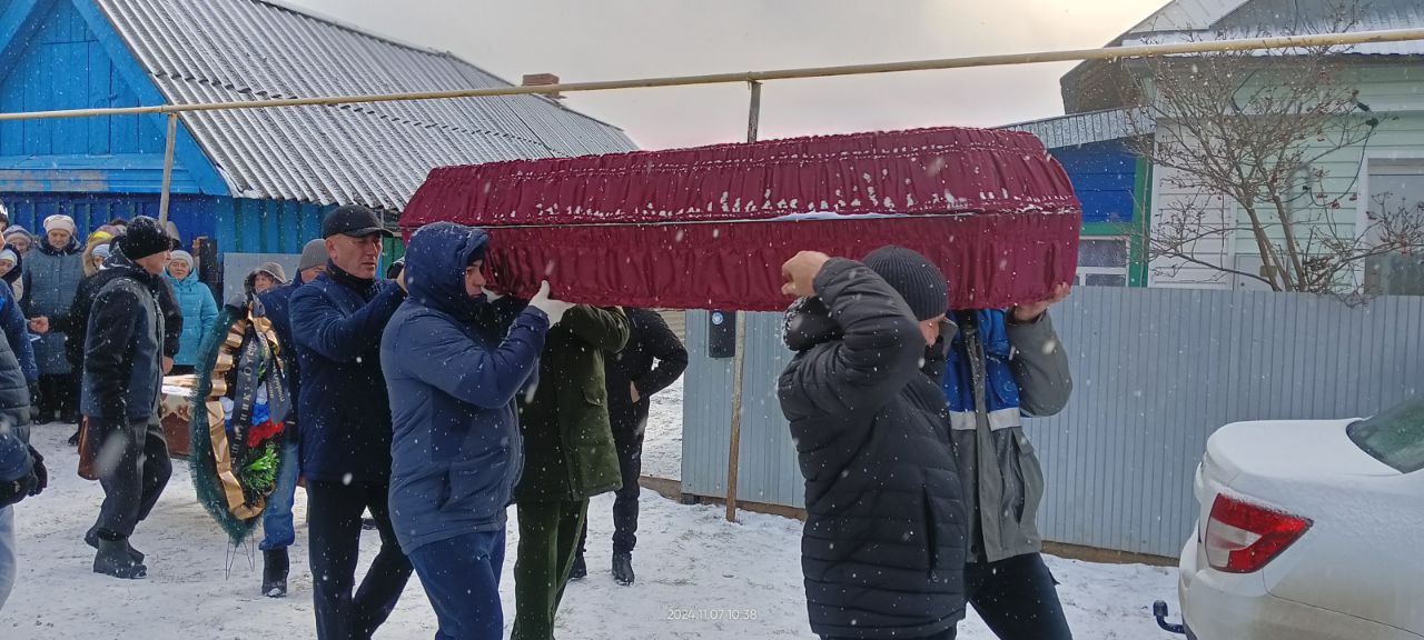 Килдебәктә махсус хәрби операция барышында һәлак булган Айдар Фәләхиев белән хушлаштылар