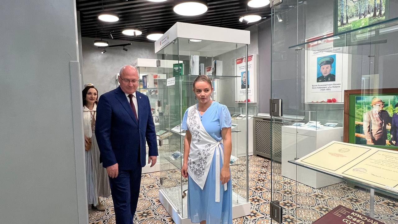 Сабага  «Бөтендөнья татар конгрессы»ның Башкарма комитет рәисе урынбасары Ирек Шәрипов килде