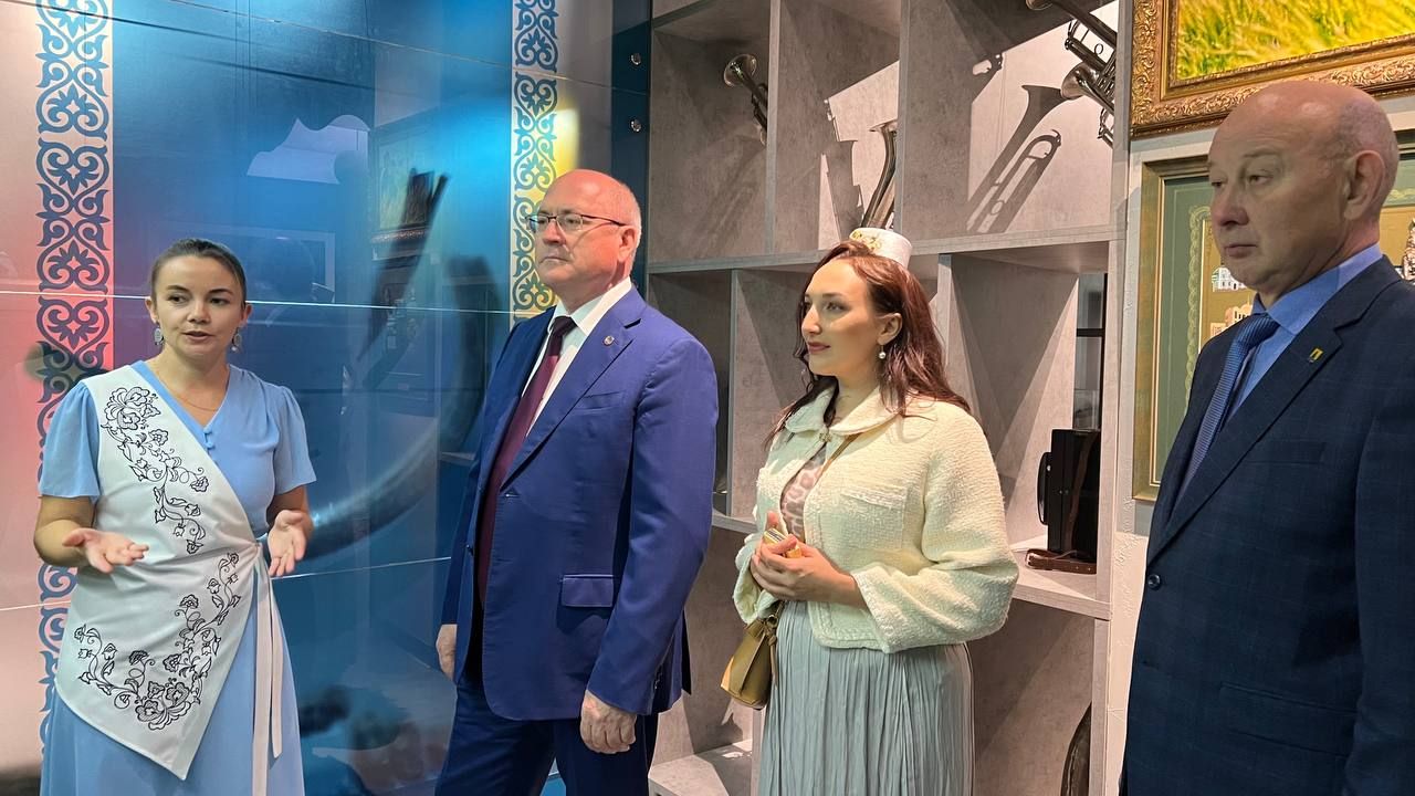 Сабага  «Бөтендөнья татар конгрессы»ның Башкарма комитет рәисе урынбасары Ирек Шәрипов килде