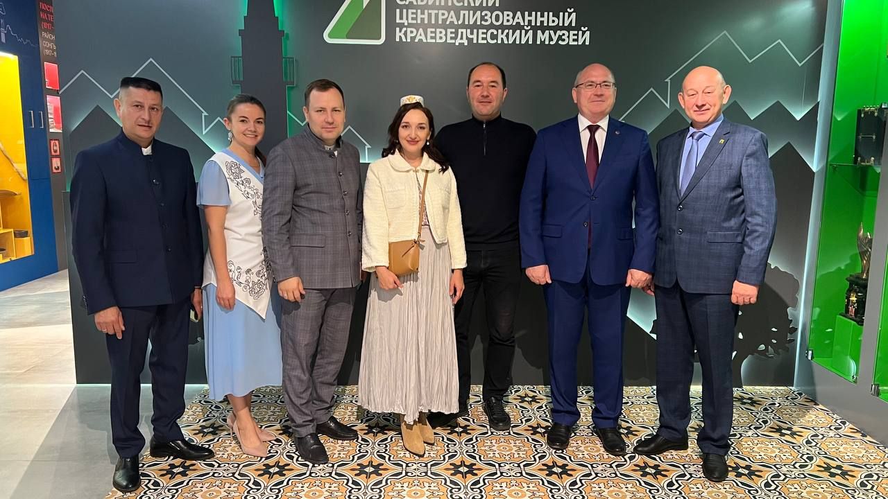 Сабага  «Бөтендөнья татар конгрессы»ның Башкарма комитет рәисе урынбасары Ирек Шәрипов килде