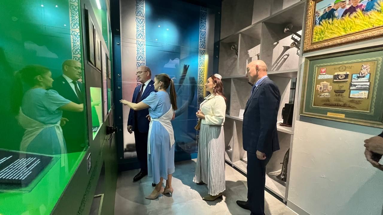Сабага  «Бөтендөнья татар конгрессы»ның Башкарма комитет рәисе урынбасары Ирек Шәрипов килде