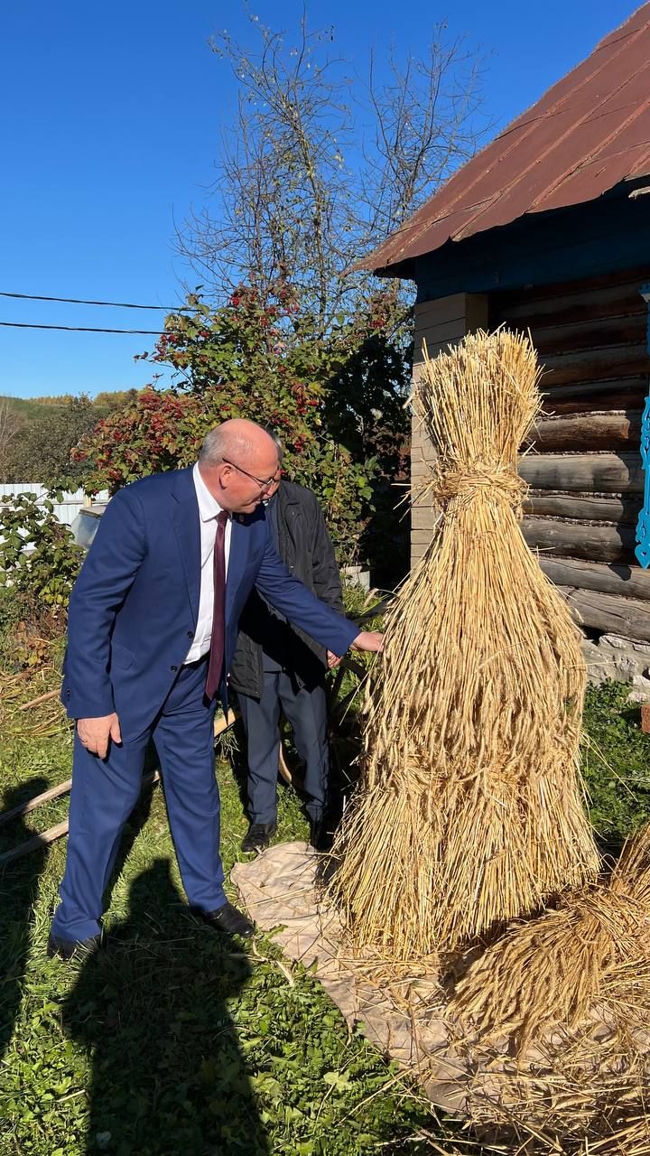 Сабага  «Бөтендөнья татар конгрессы»ның Башкарма комитет рәисе урынбасары Ирек Шәрипов килде