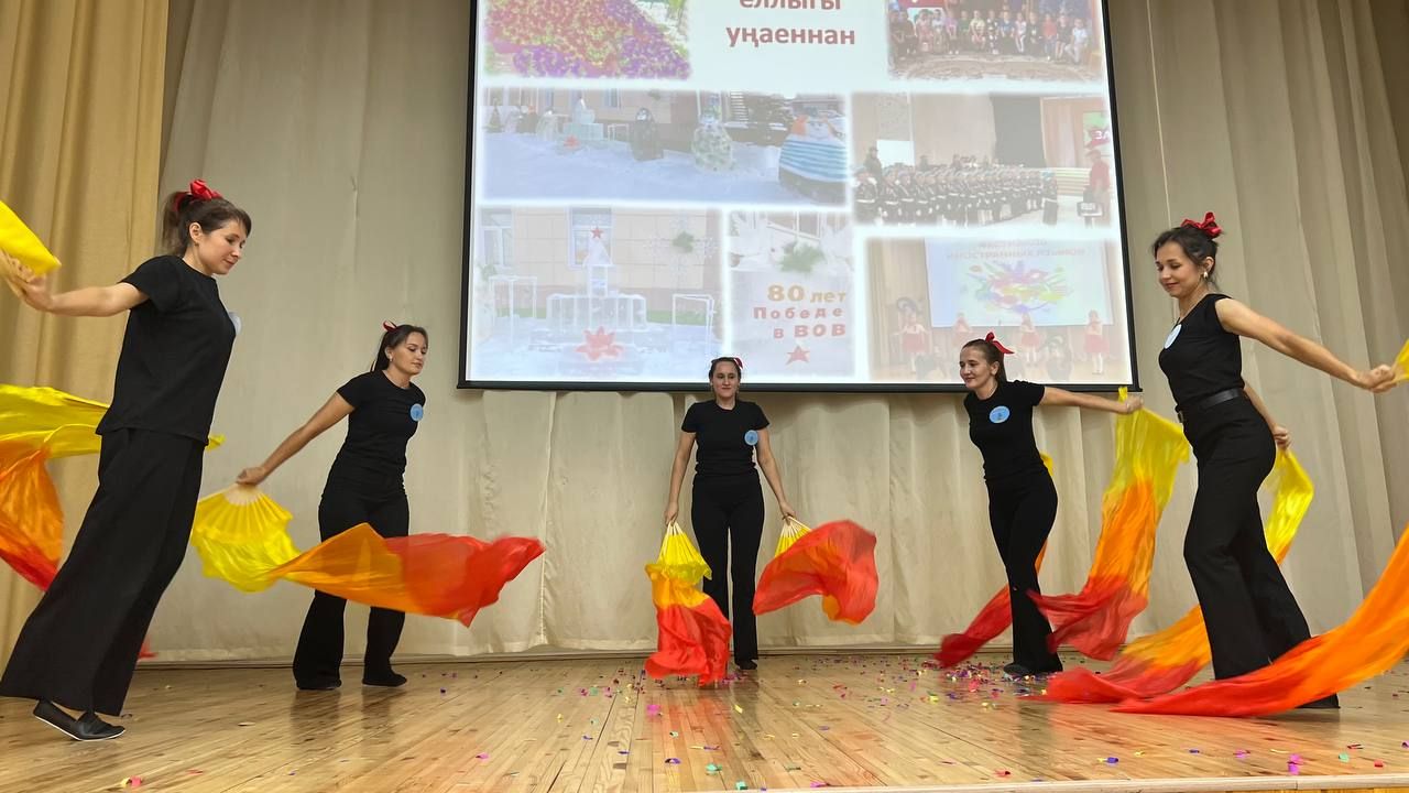 Әти-әниләр тәрбиячеләр белән берлектә  «Тату балалар бакчасы сере»н ачыкладылар (фоторепортаж)