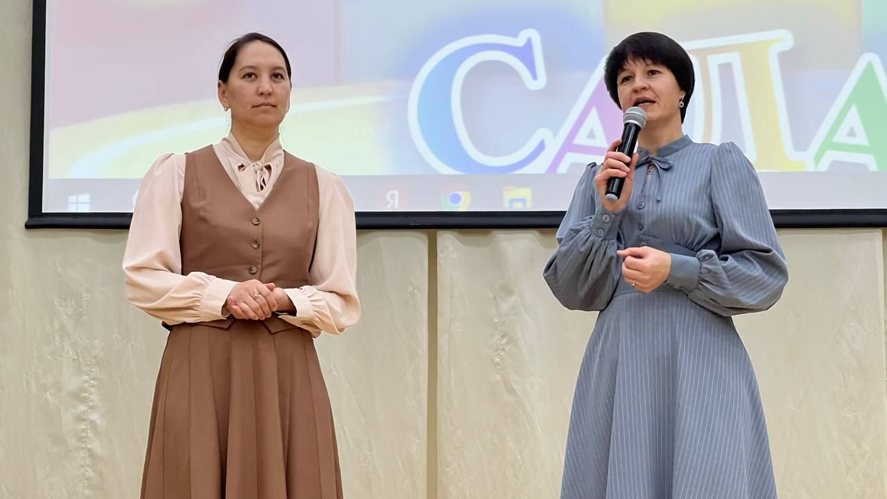 Әти-әниләр тәрбиячеләр белән берлектә  «Тату балалар бакчасы сере»н ачыкладылар (фоторепортаж)