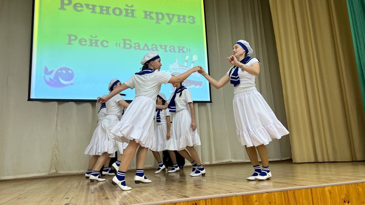 Әти-әниләр тәрбиячеләр белән берлектә  «Тату балалар бакчасы сере»н ачыкладылар (фоторепортаж)