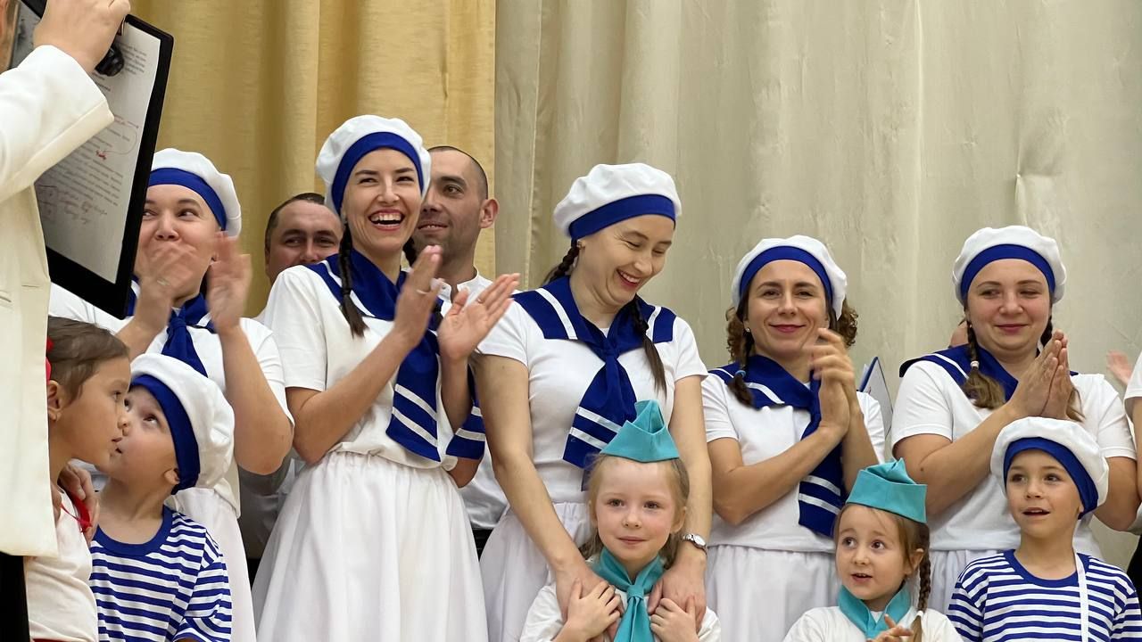 Әти-әниләр тәрбиячеләр белән берлектә  «Тату балалар бакчасы сере»н ачыкладылар (фоторепортаж)