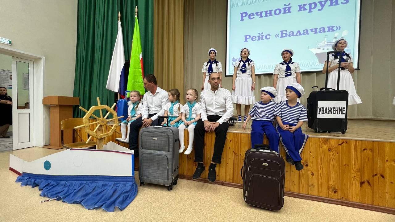 Әти-әниләр тәрбиячеләр белән берлектә  «Тату балалар бакчасы сере»н ачыкладылар (фоторепортаж)