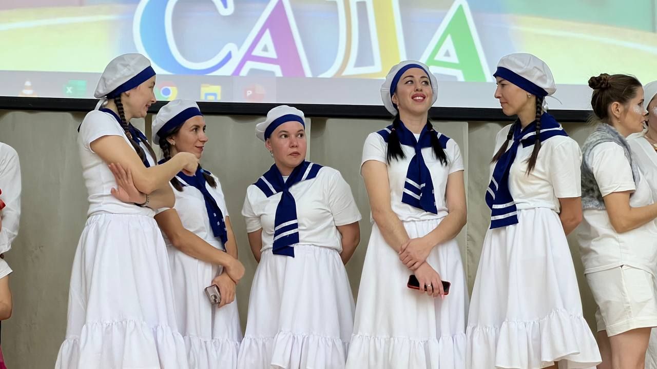 Әти-әниләр тәрбиячеләр белән берлектә  «Тату балалар бакчасы сере»н ачыкладылар (фоторепортаж)