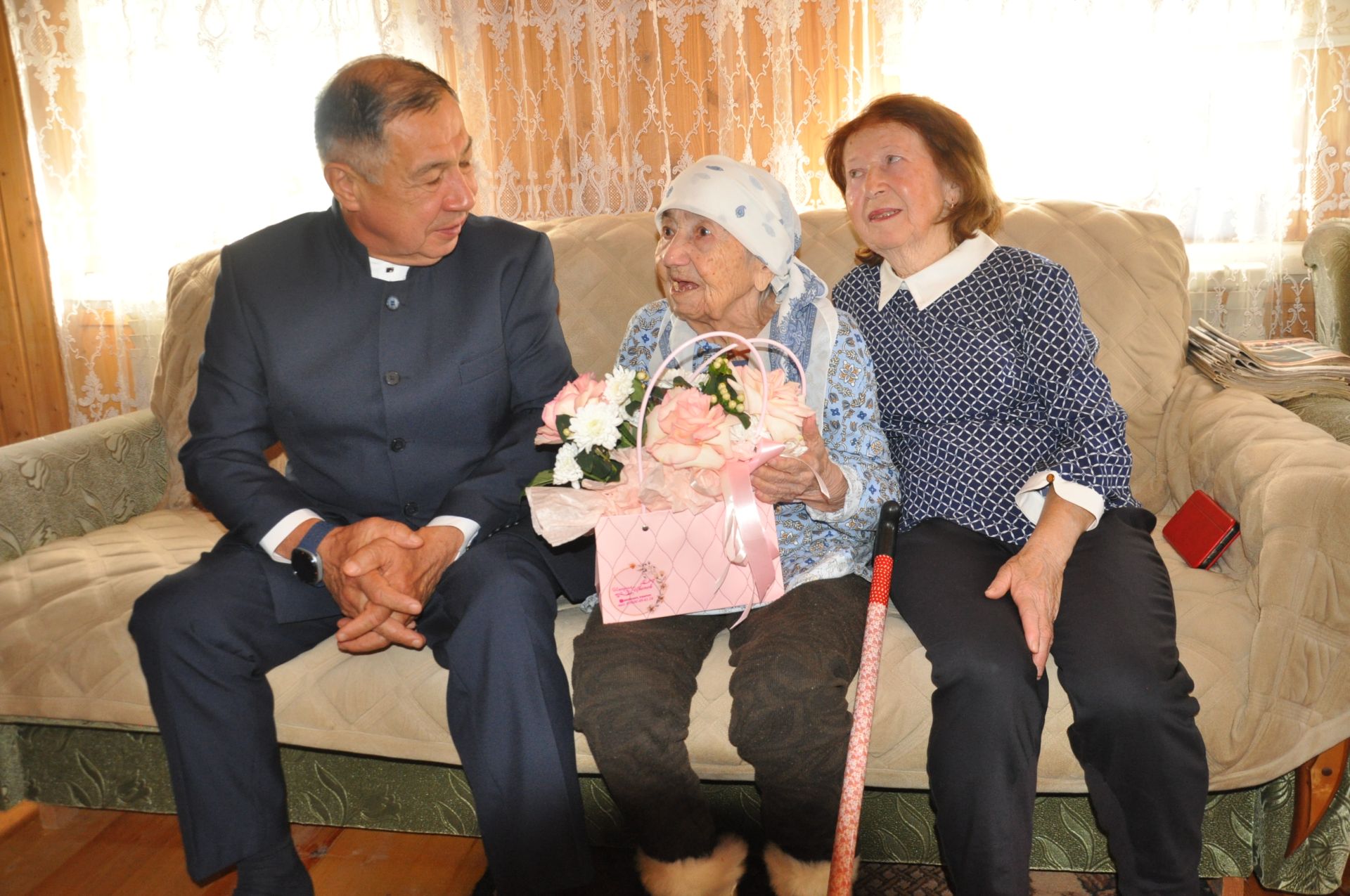 Йөзьяшәрләрдә кунакта